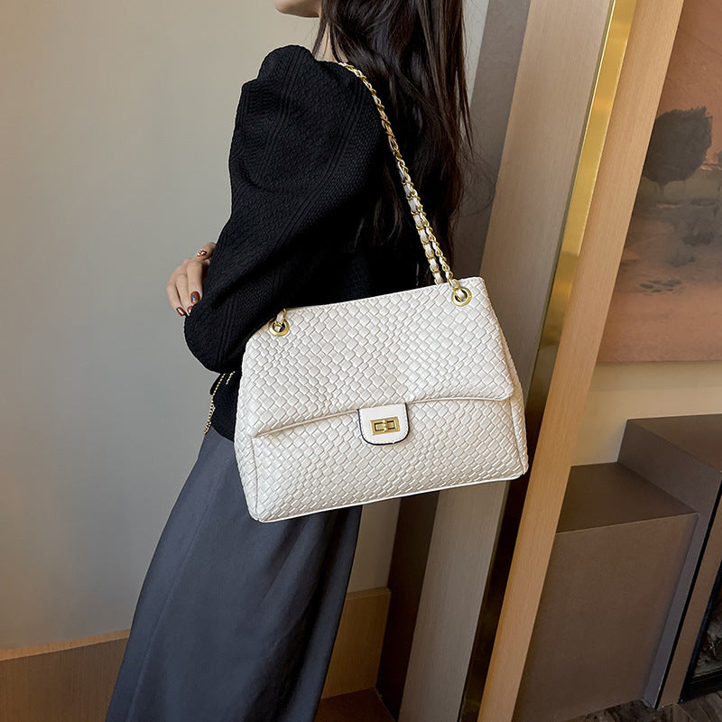 Women's Retro Fashion Underarm Indentation Commute Leisure Tote Bag