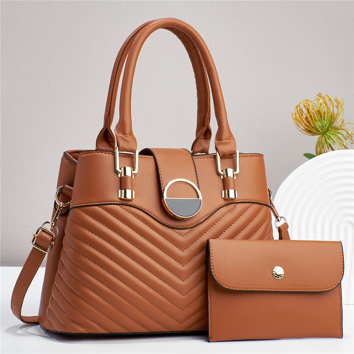 Women's Embroidered Portable Large Capacity Elegant Mother Fashion Women's Shoulder Bag