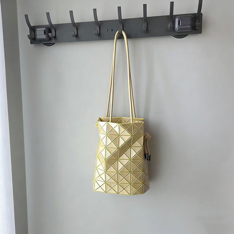 Spring Same Background Color Drawstring One Women's Messenger Bag