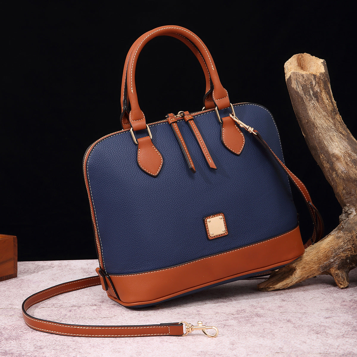 Women's Holding Color Matching Lychee Pattern Leather Women's Handbag