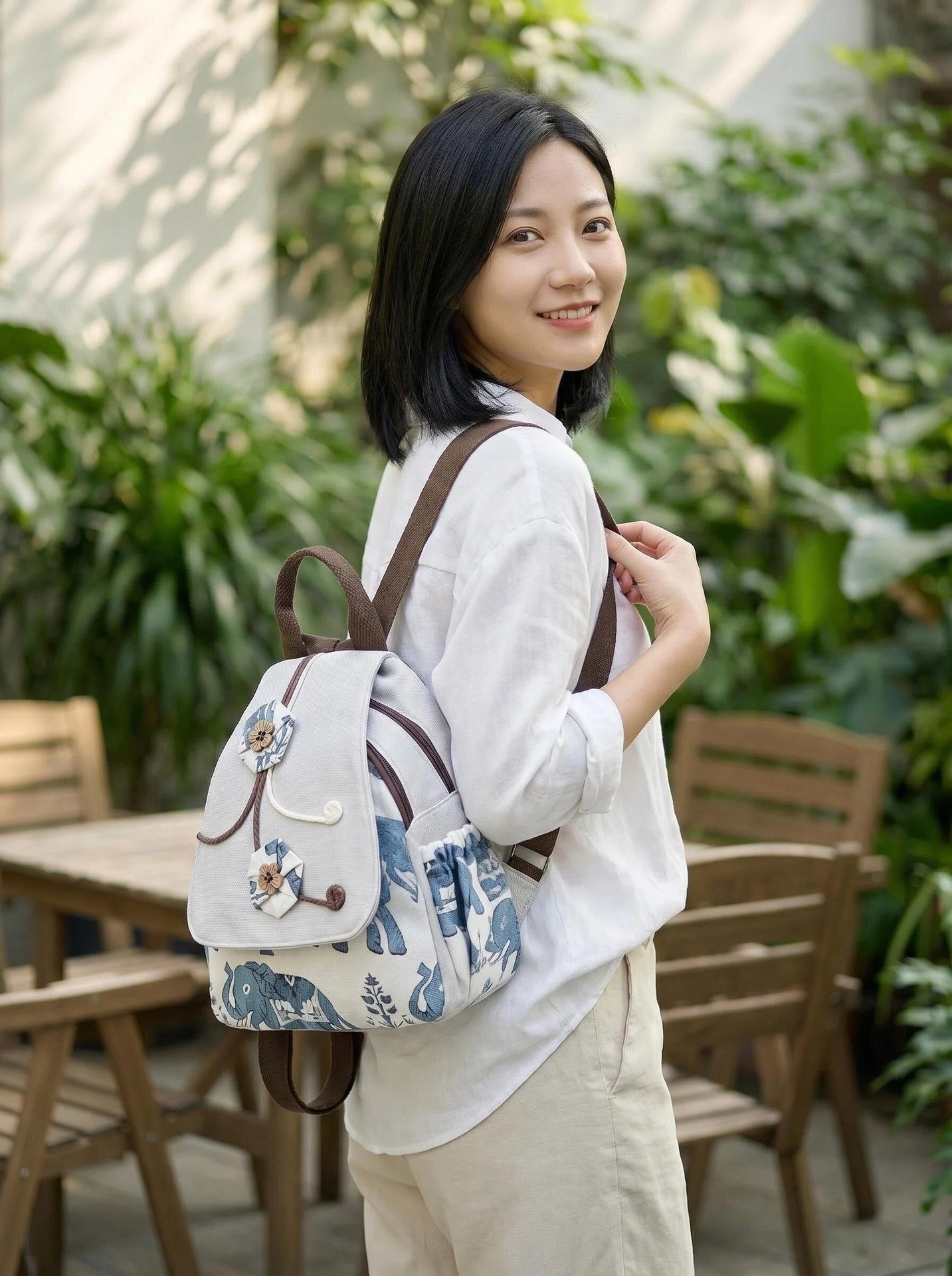 Women's Ethnic Style Hand-woven Canvas Elephant Embroidery Artistic Bags