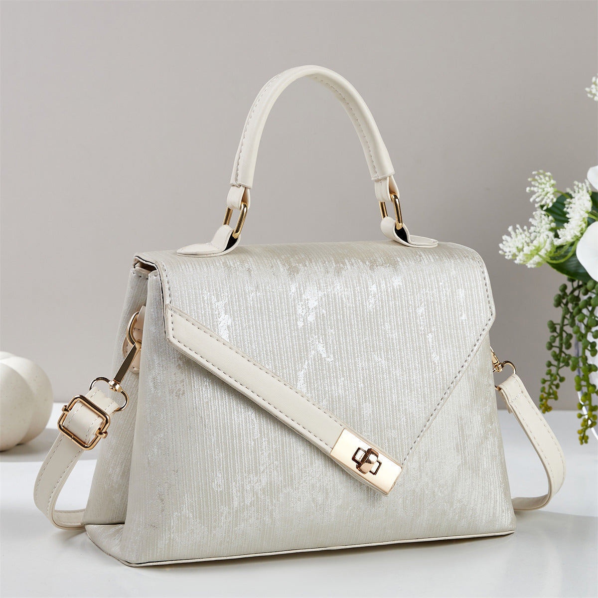 Women's Simple High Sense Fashion Western Style Handbags