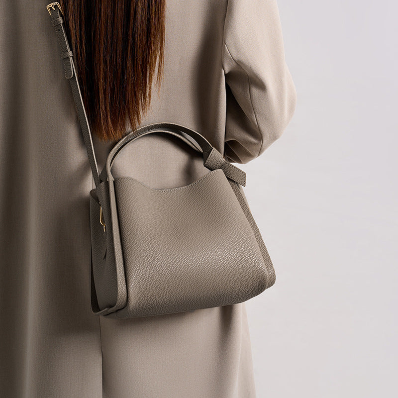 Women's Super Popular Summer Texture Large Capacity Portable Elegant Bags