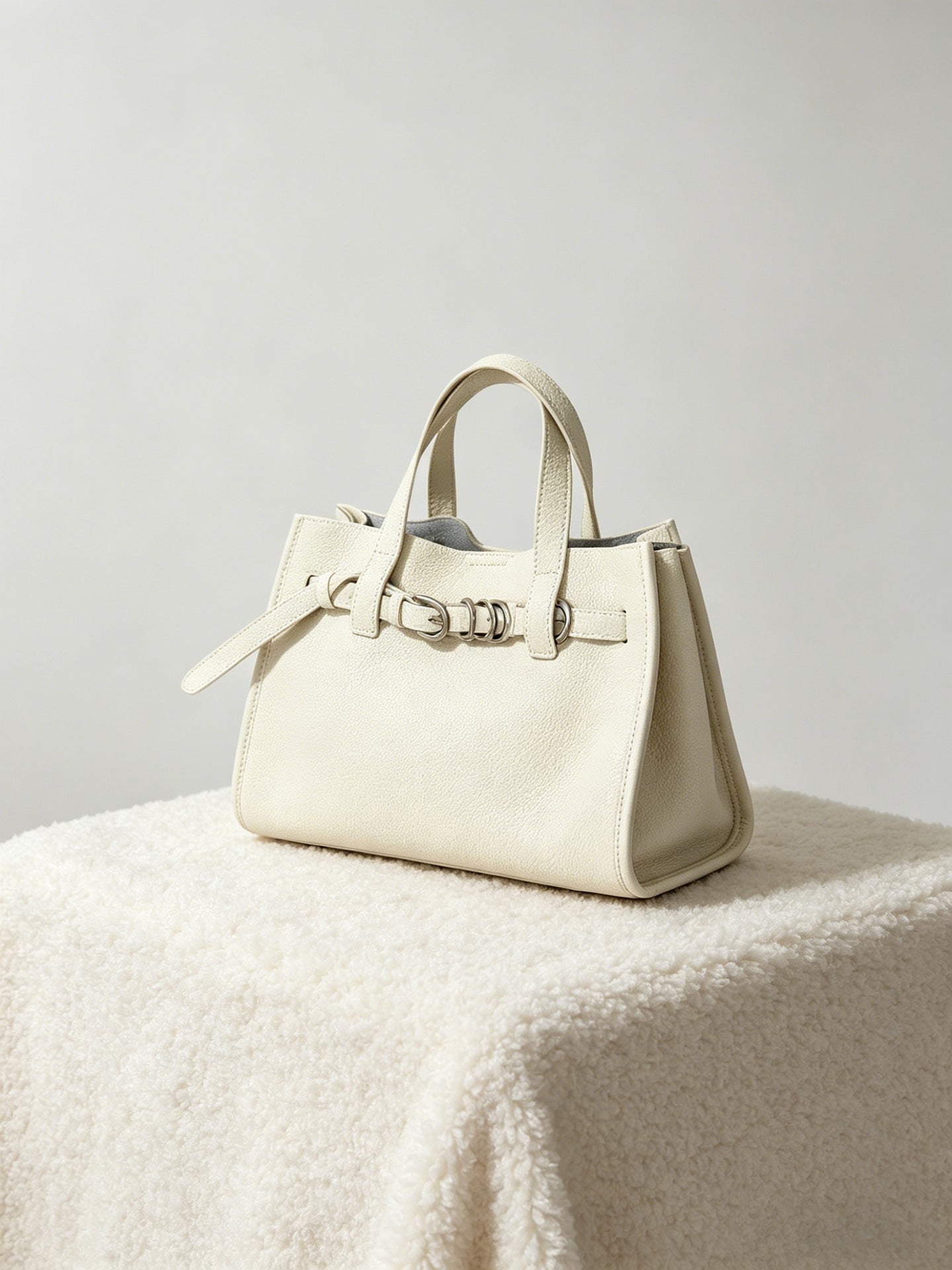 Women's Genuine Leather Commuter Design Large Capacity Tote Bag