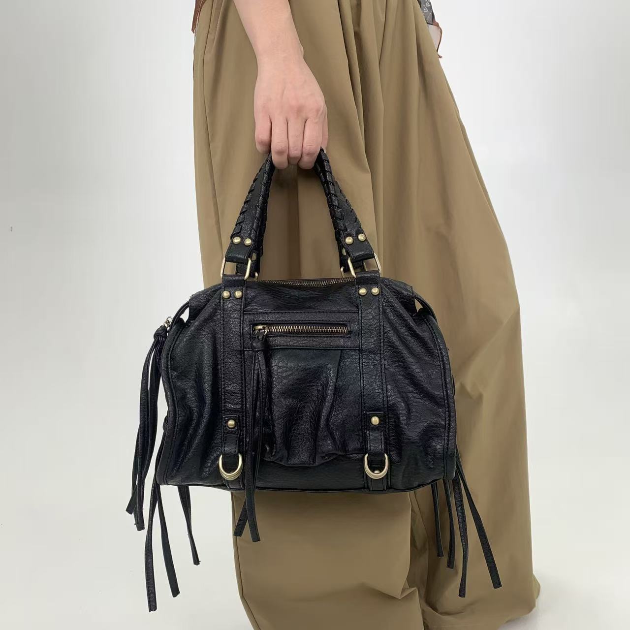 Women's Fashion Personalized Tassel Motorcycle Retro Hot Women's Shoulder Bag