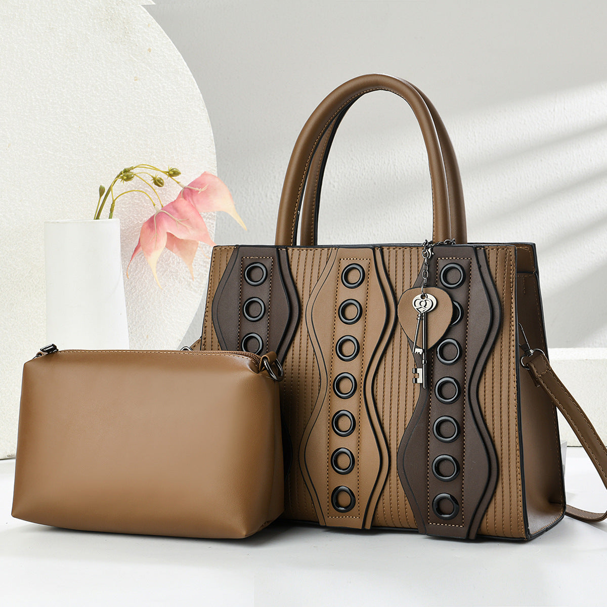 Women's Luxury High-grade Niche Rivet Underarm Versatile Women's Shoulder Bag