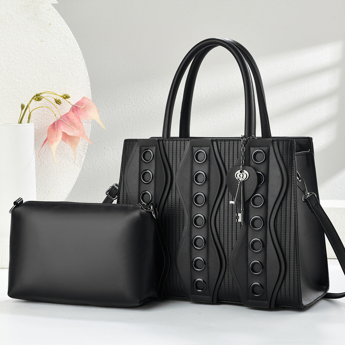 Women's Luxury High-grade Niche Rivet Underarm Versatile Women's Shoulder Bag