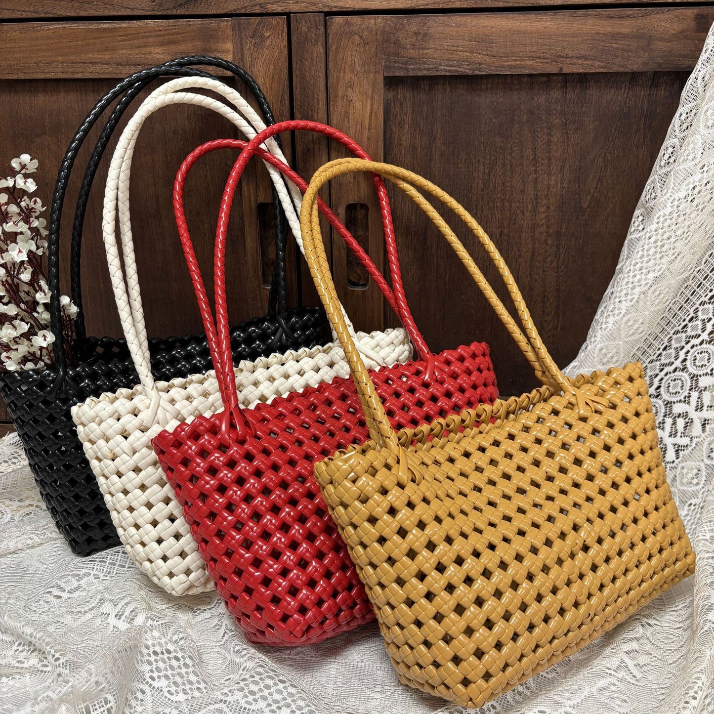 Plastic Woven Finished Korean Simple Seaside Holiday Niche Vegetable Women's Handbag