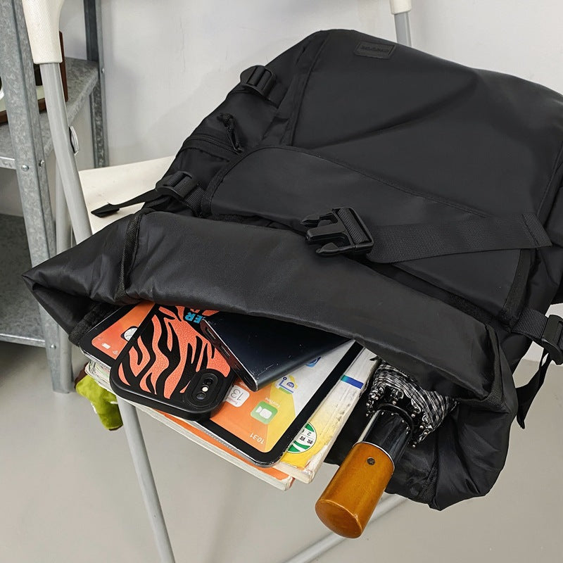 Men's Fashion Flip Cover Waterproof Large Capacity Leisure Backpack
