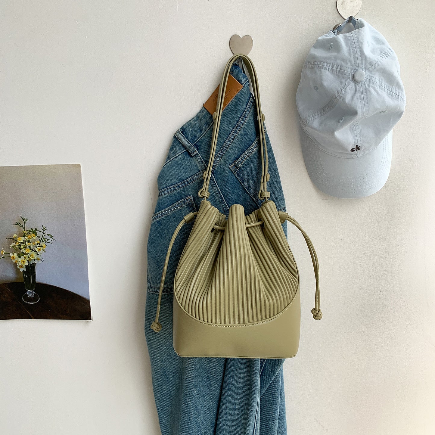 Women's Style Commute Pleated Portable High-grade Niche Drawstring Shoulder Bags