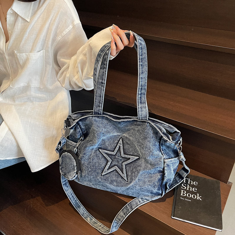 Women's Fashionable Large Capacity Underarm Portable Commuter Women's Messenger Bag