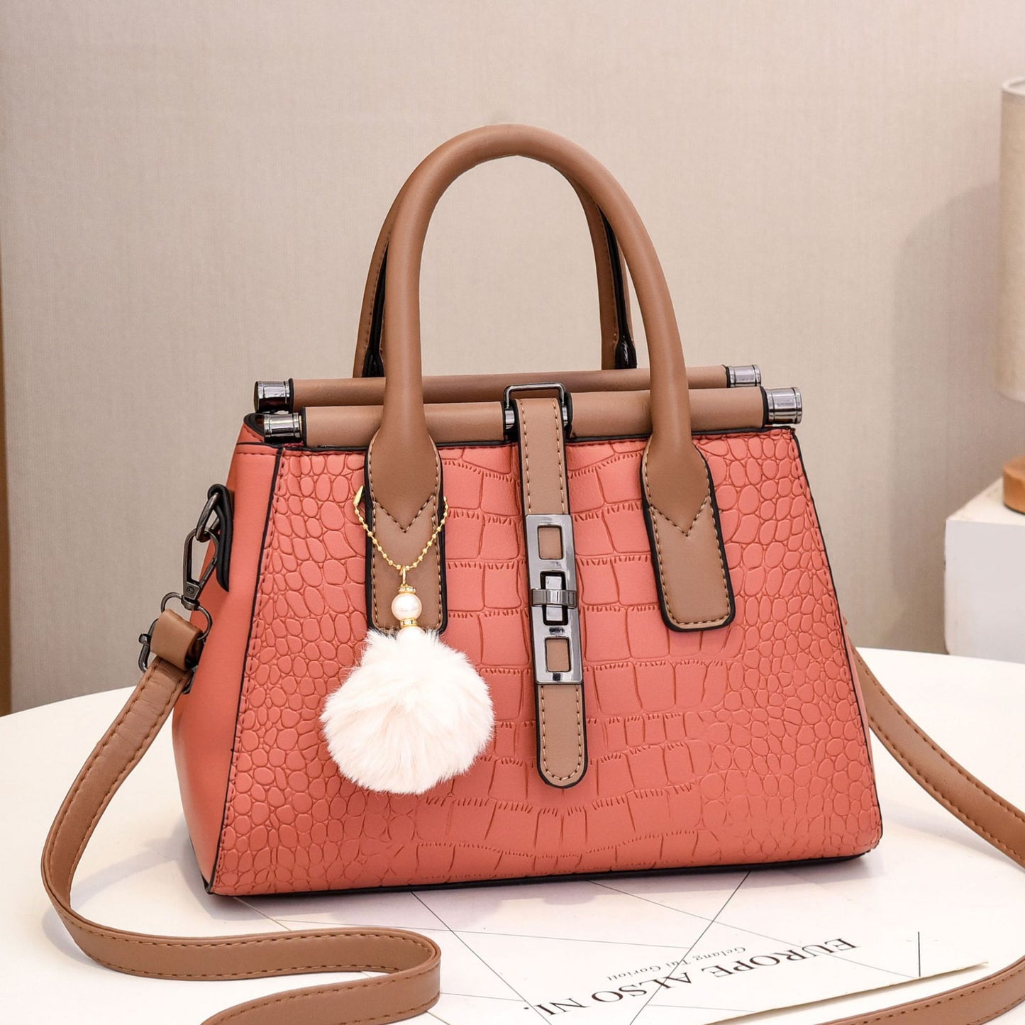 Women's Crocodile Pattern Portable Elegant Fashion Large Capacity Women's Handbag