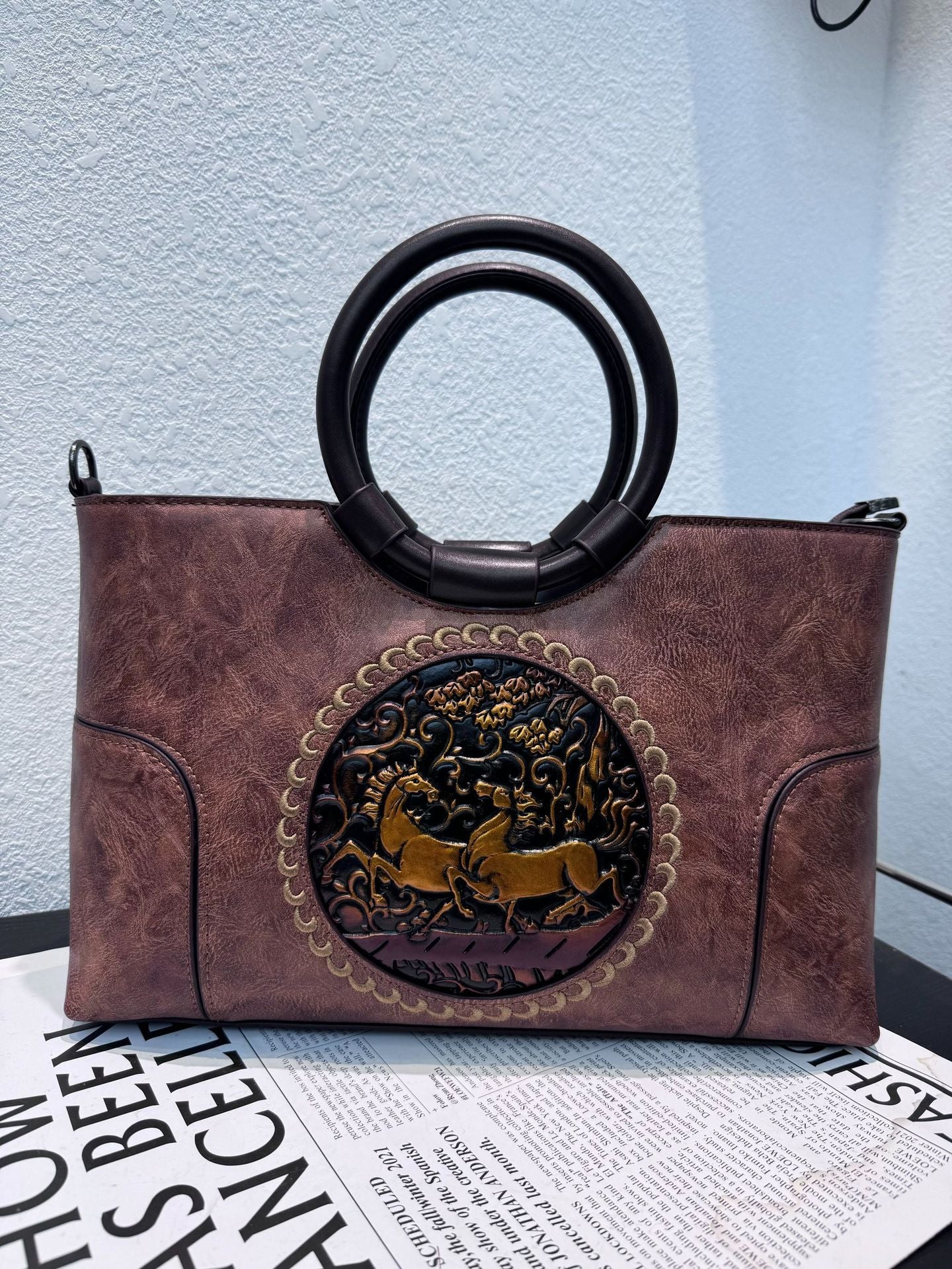Women's Style National Texture Large Capacity Embossed Women's Shoulder Bag