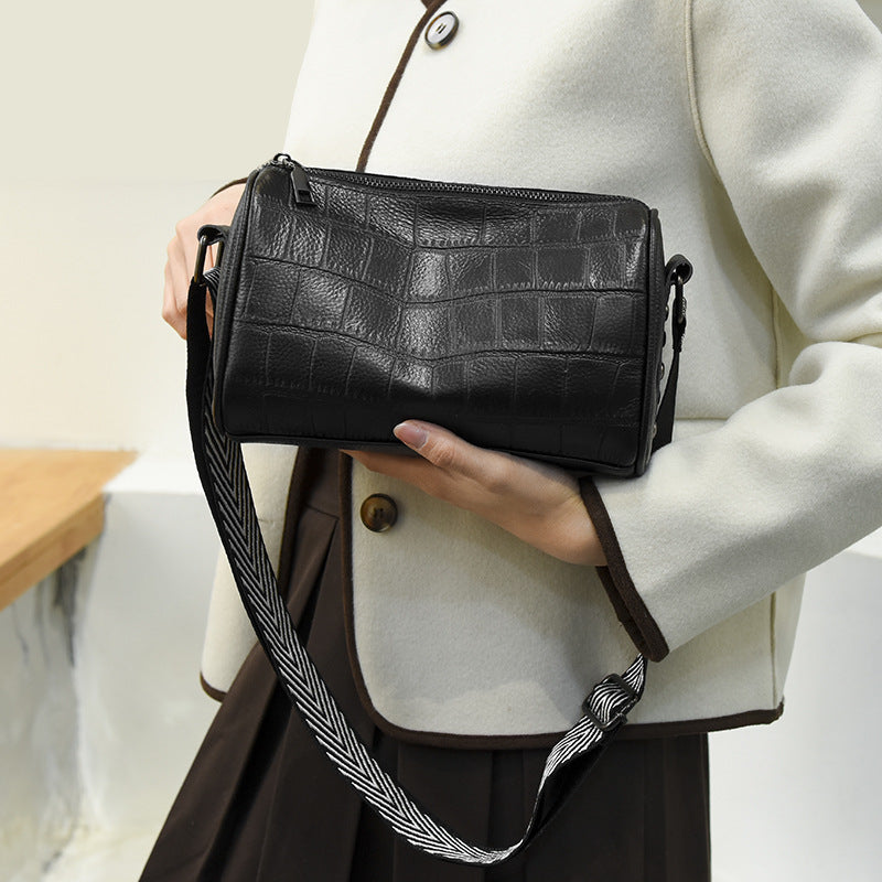 Women's Genuine Leather Boston Pillow Trendy Versatile Women's Messenger Bag