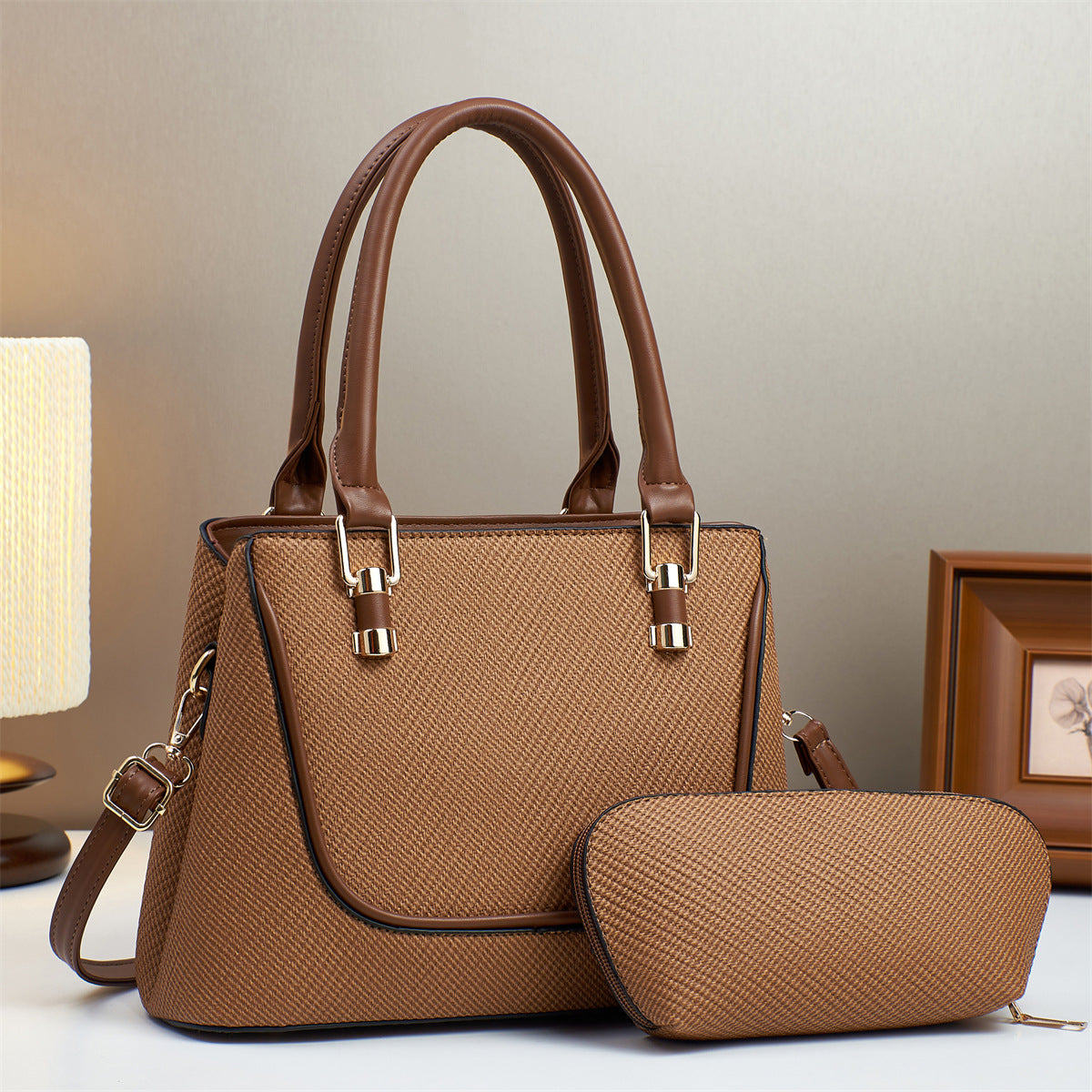 Casual Beautiful Women's Commute Retro Minority Women's Handbag