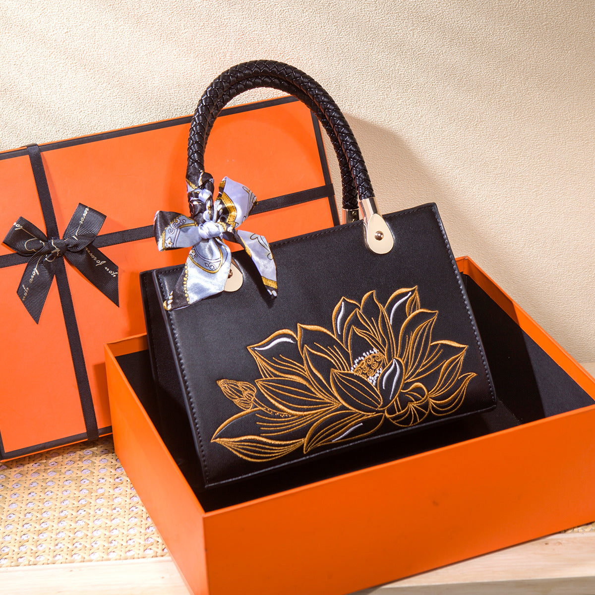 Women's Chinese Mother's Day To Give Mom Wedding Bridal Women's Handbag
