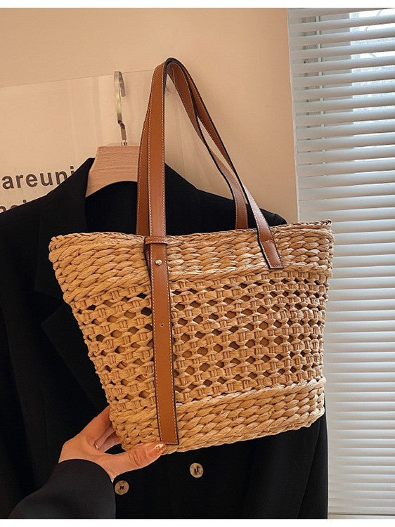 Women's Large Capacity Straw Woven Hollow French Retro Seaside Vacation Women's Shoulder Bag