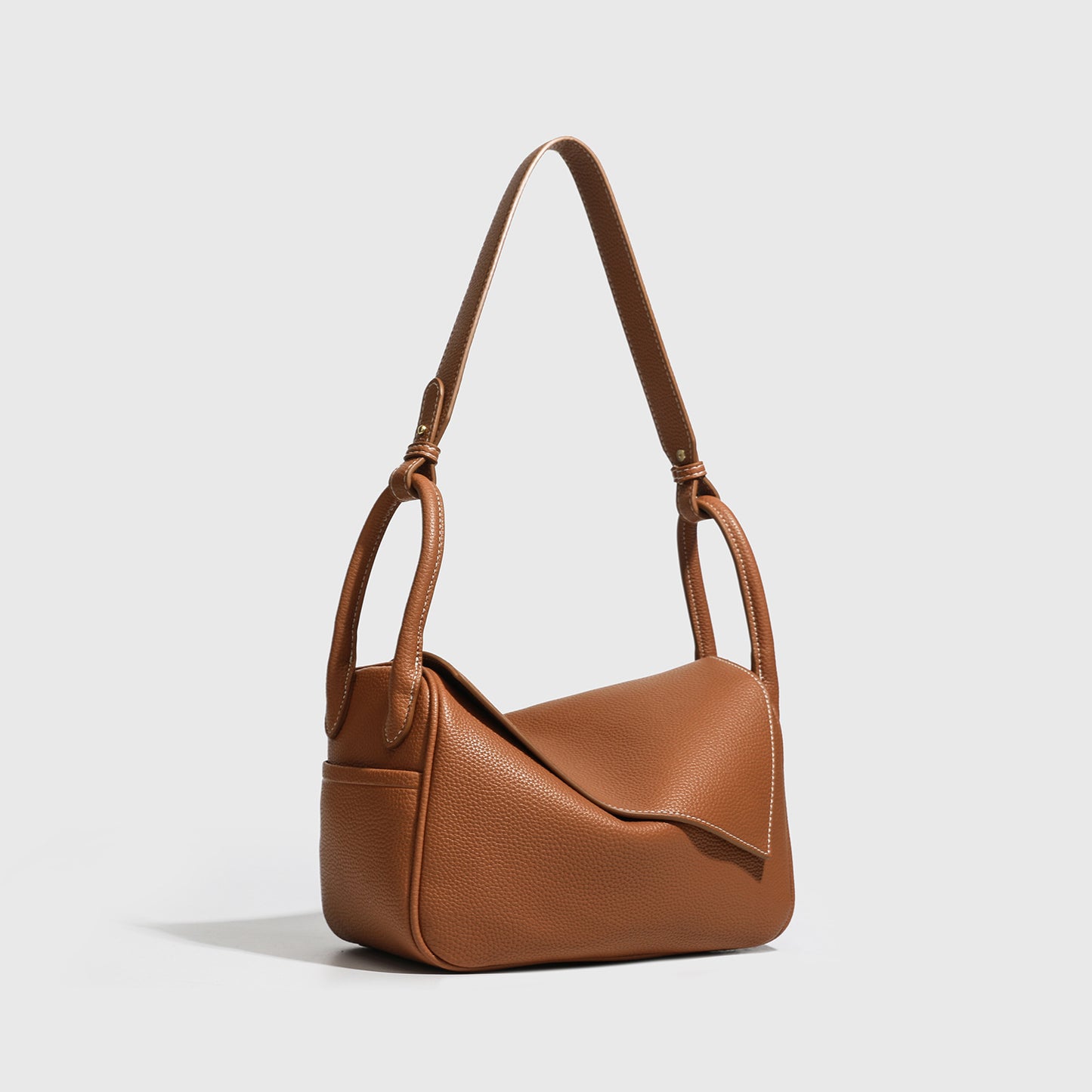 Wang Palace Selected Ingot First Layer Cowhide Pillow Commuting Women's Messenger Bag
