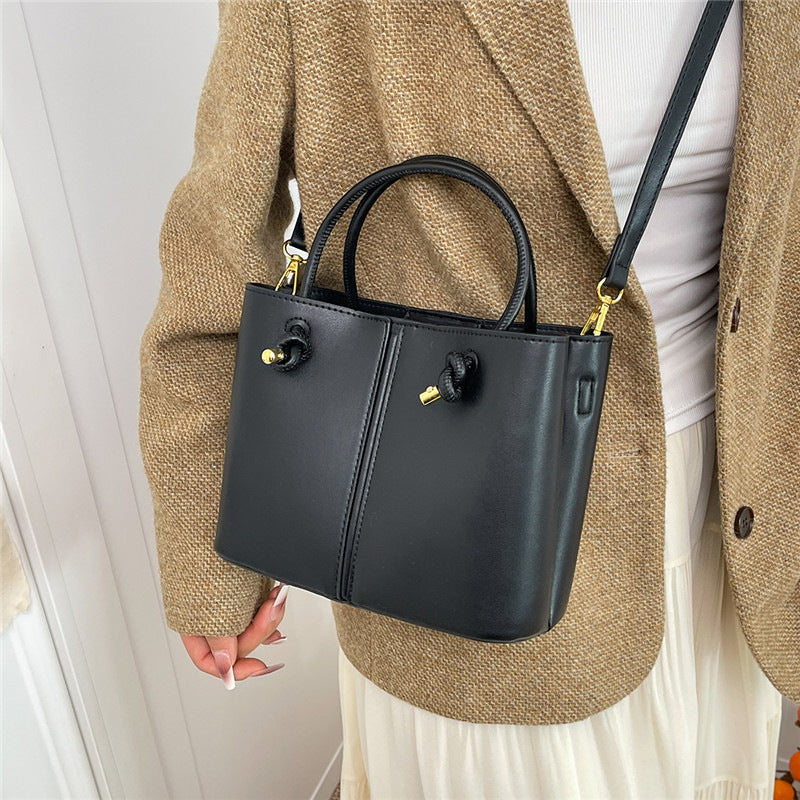 Women's Posture Design Black Portable Texture Trend Women's Shoulder Bag