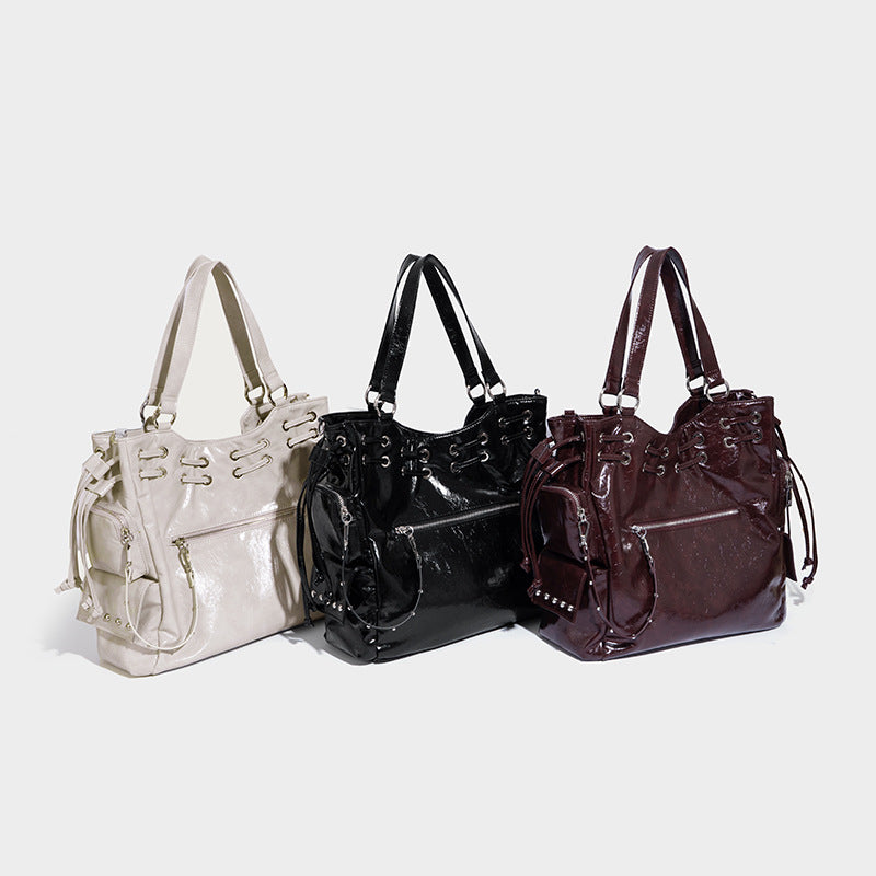 Niche Rivet Drawstring Commuter Large Capacity Women's Shoulder Bag