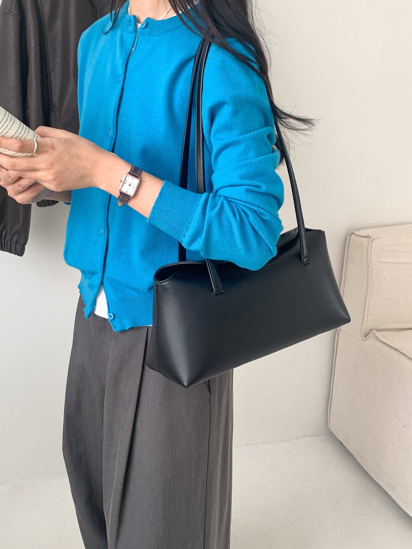 Women's Simple Commute Fashion Niche Underarm High-grade Solid Color Women's Shoulder Bag