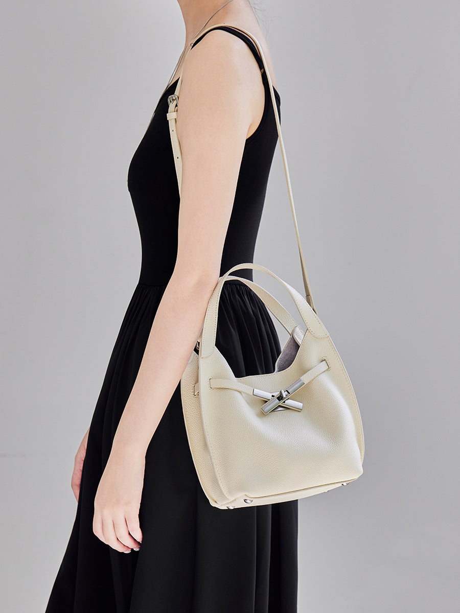 Women's Leather Pattern Cowhide Vegetable Basket Underarm Commuting Bags