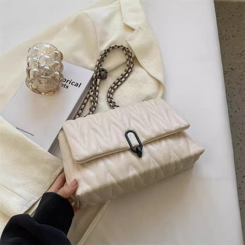 Women's Fashionable Diamond Embroidery Thread Classic Style Women's Messenger Bag