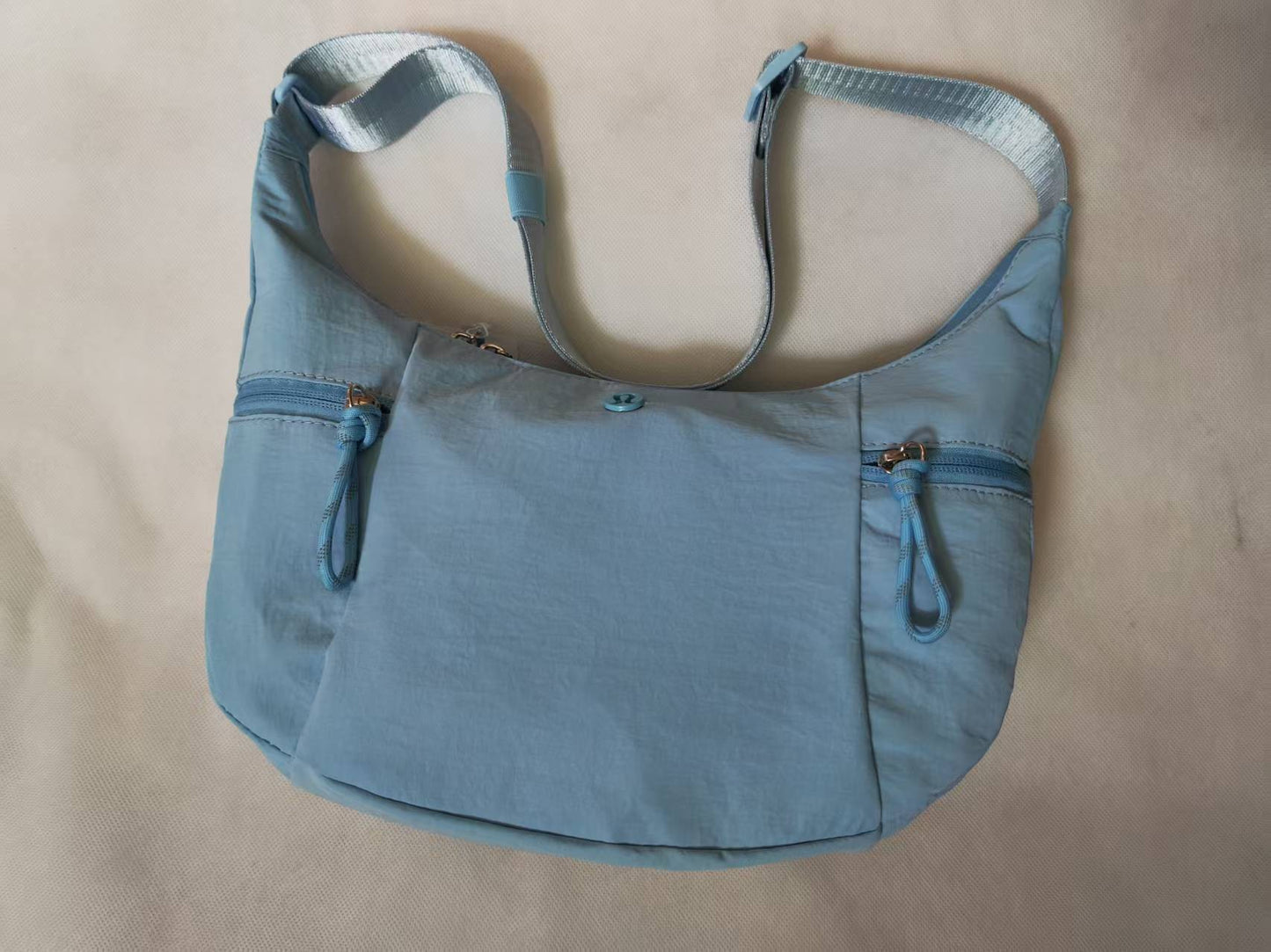 Women's Croissant Fitness Yoga Large Capacity Dumpling Women's Messenger Bag
