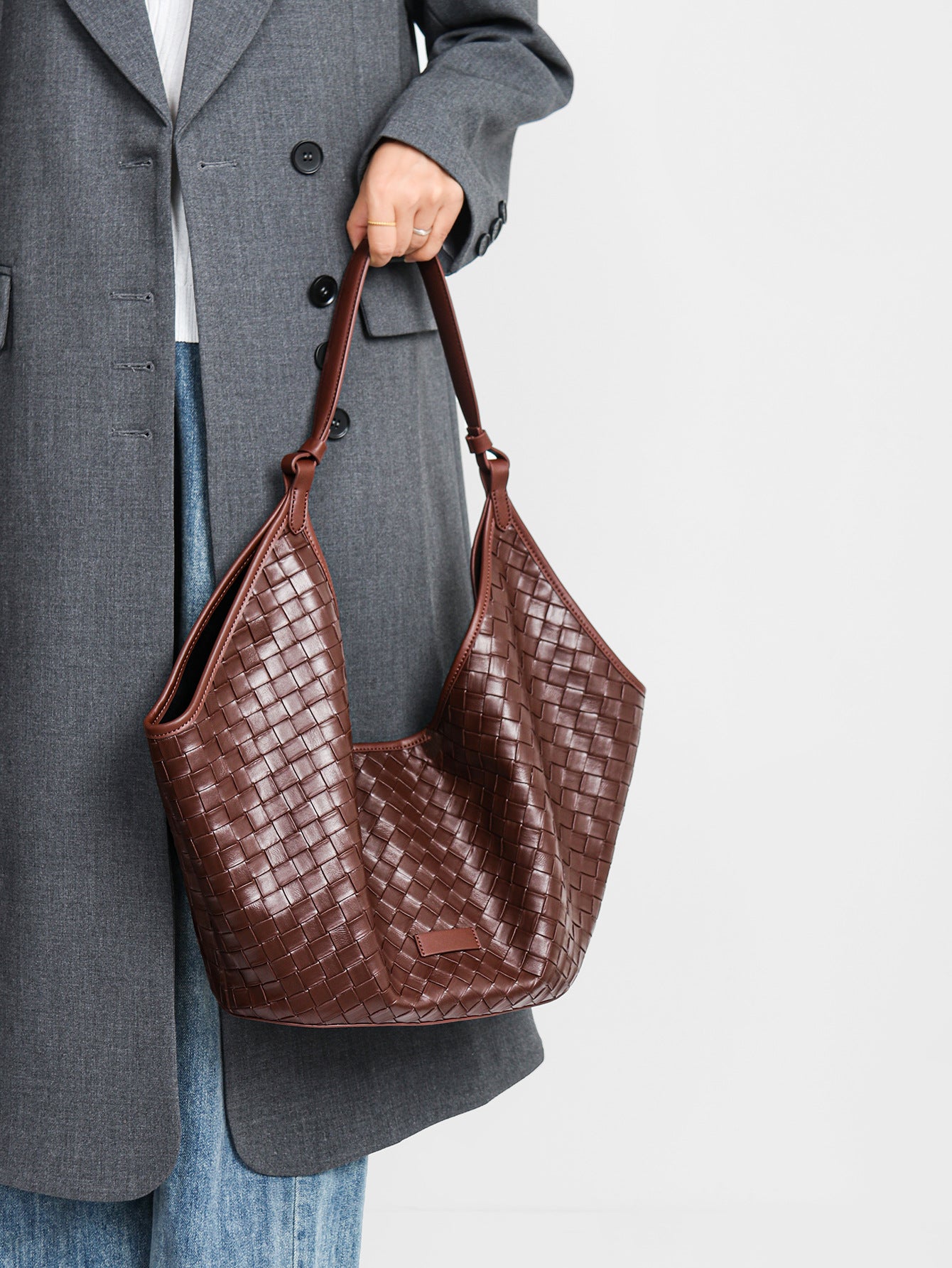 Genuine Large Capacity Female Fashionable Stylish Cowhide Woven Pattern Class Women's Leather Bag