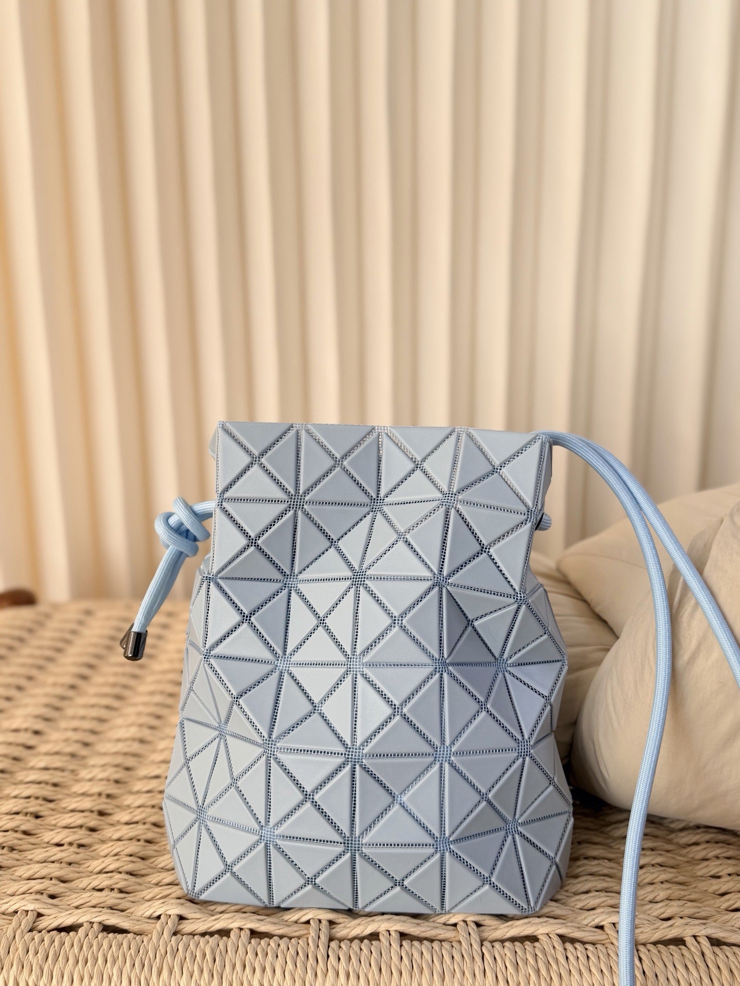 Women's Drawstring Double Stitching Glossy Diamond Plaid Women's Shoulder Bag