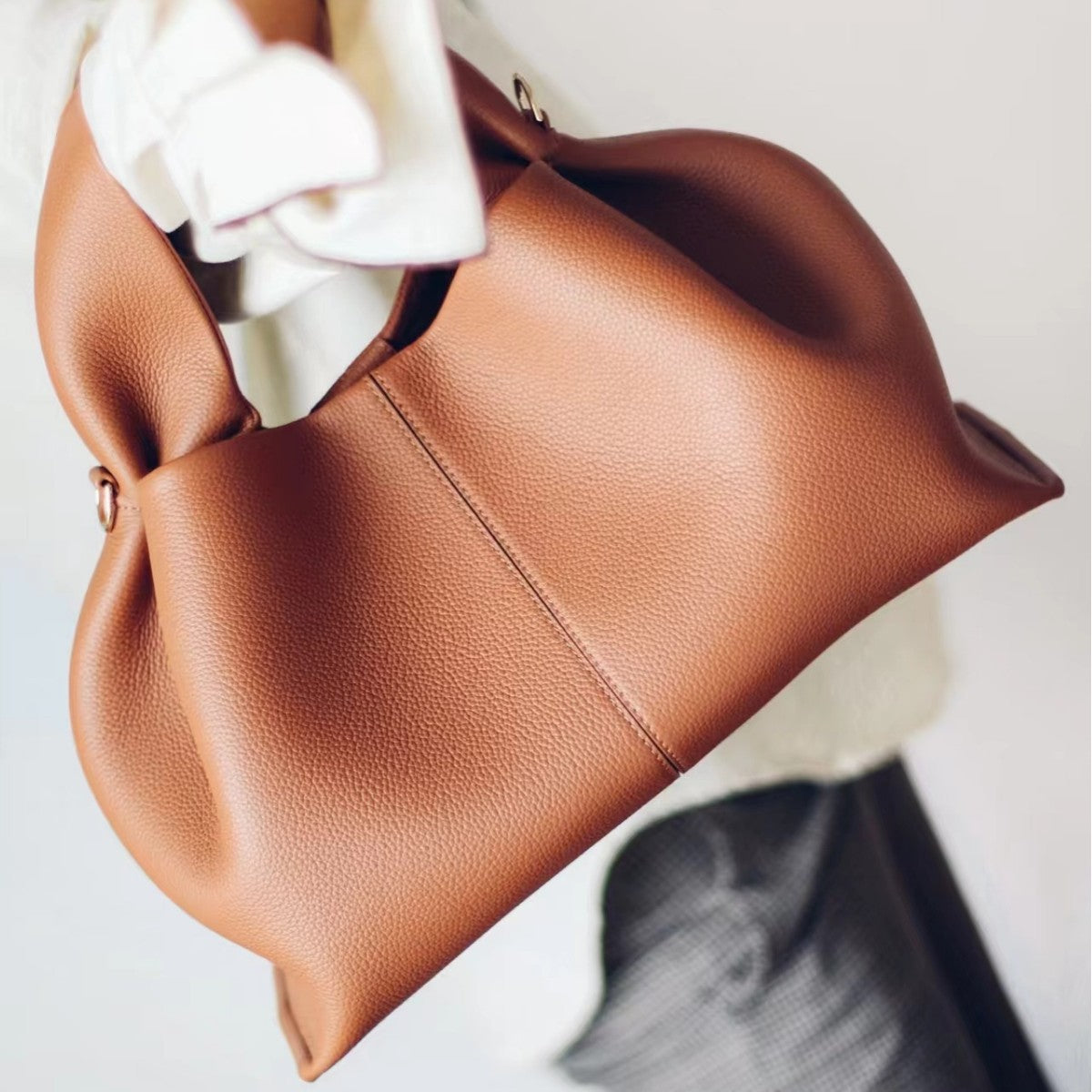 Delivery Cloud Genuine Leather Niche Dumpling Women's Shoulder Bag