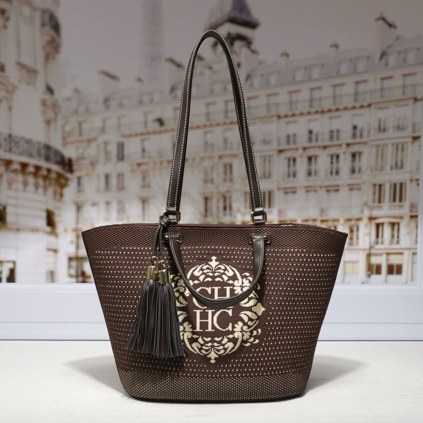 Women's Woven Vegetable Basket Flying Letter Design Bags