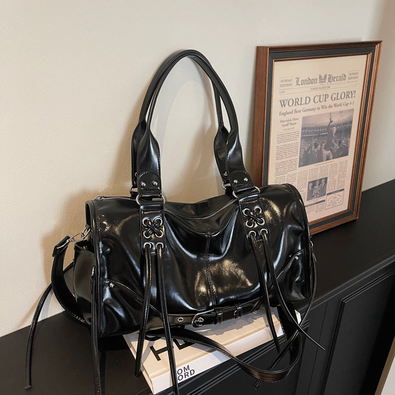 Women's Style Retro Large Capacity Fashion Commuter Shoulder Bags