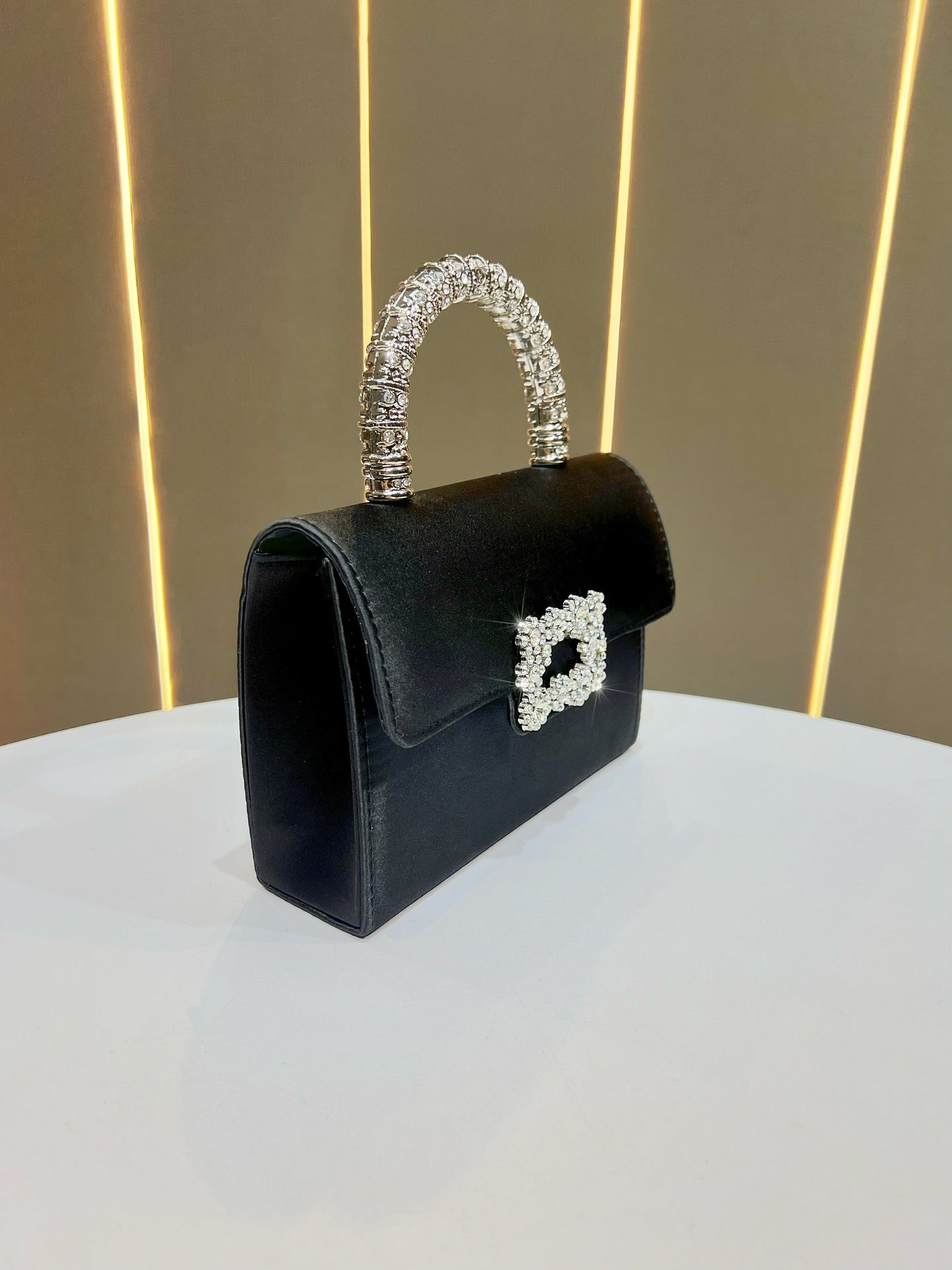 Women's Niche Diamonds Style High-grade Silk Light Handbags