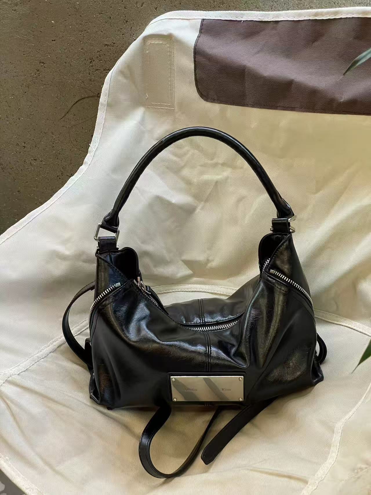 Double-sided Zip One Female Locomotive Style Easy Women's Shoulder Bag