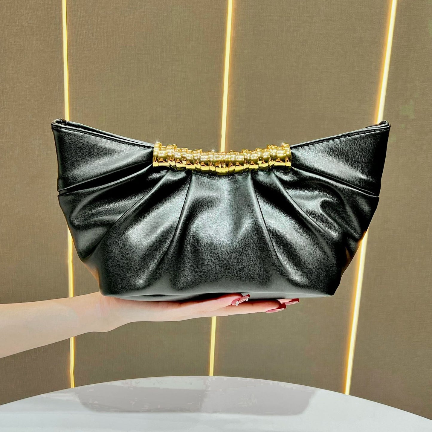Durable Clutch Simple Classy Pearl Banquet Dinner Bag