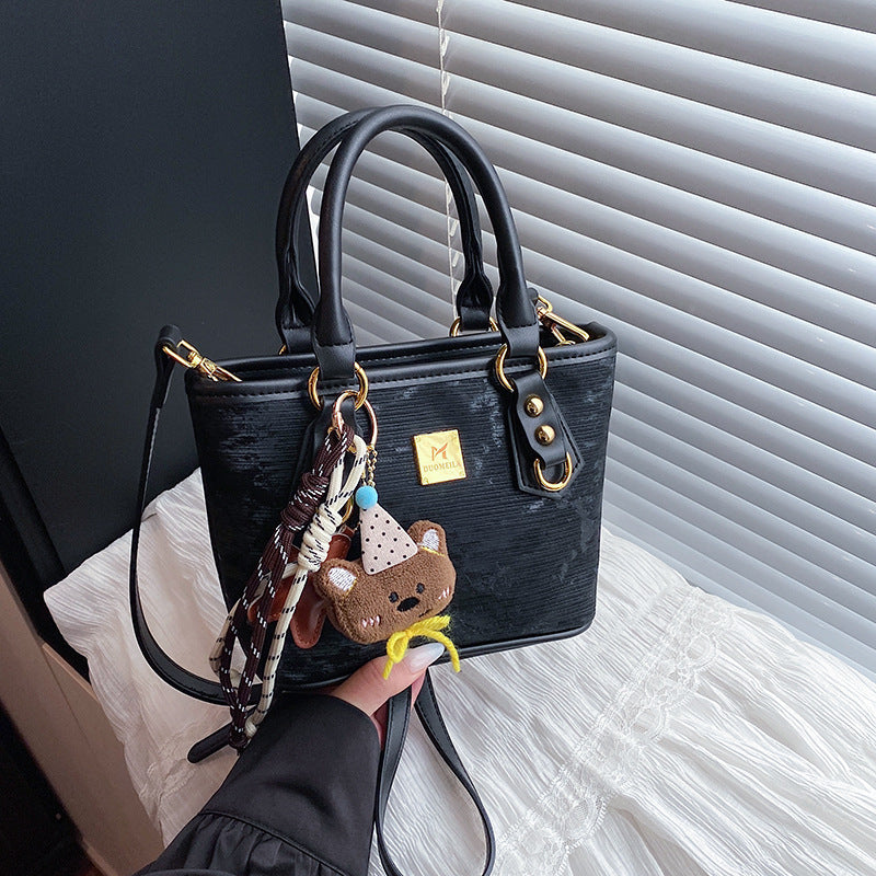 Women's High Quality Fashion Pop Commuter Portable Women's Shoulder Bag