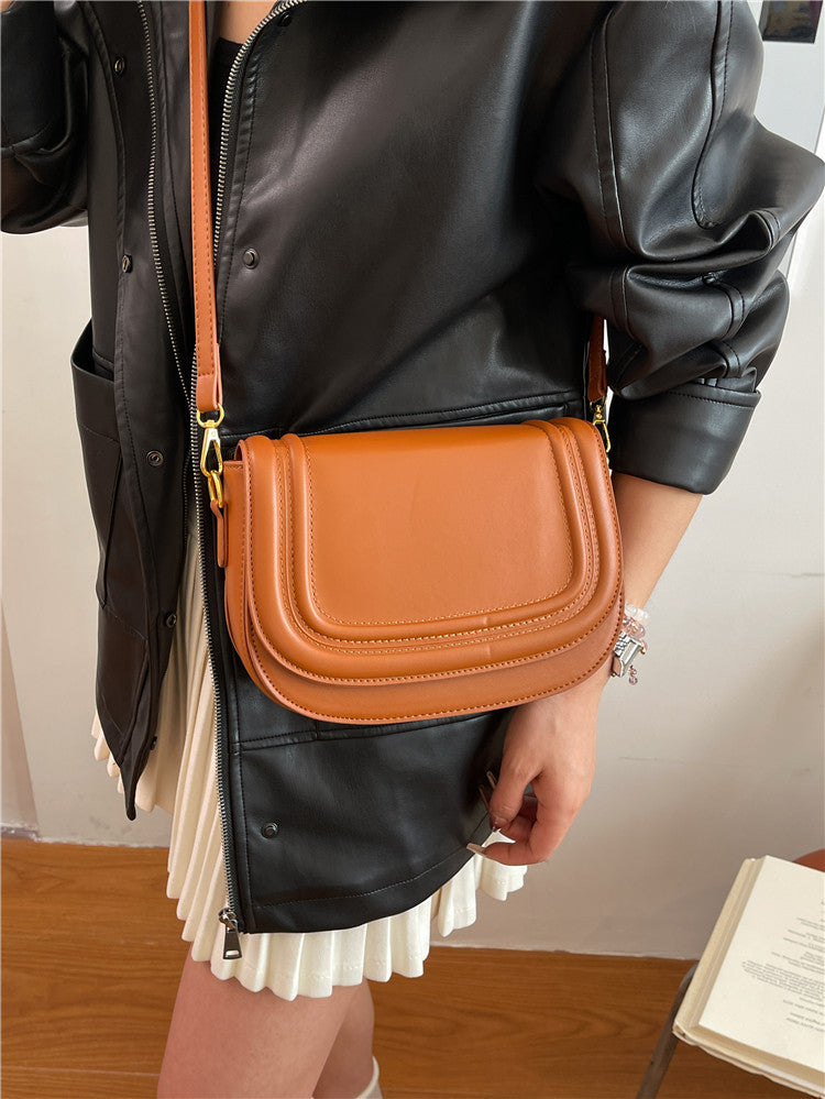 Women's Simple Fashion Flip Saddle Gu Small Square Bags