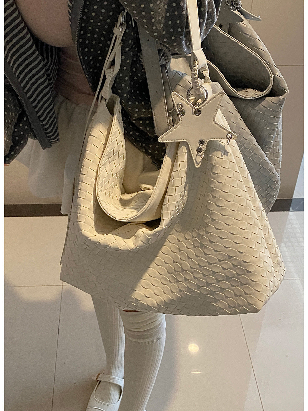 Women's Korean Underarm Commuter Simple Woven Tote Bag