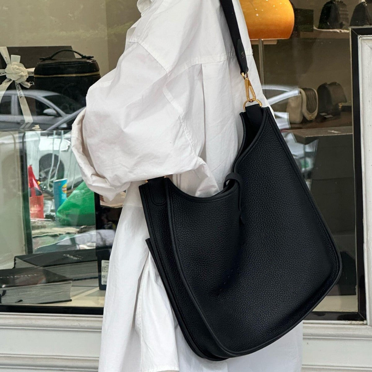 Women's Advanced Texture First Layer Cowhide Hollow Lychee Women's Messenger Bag