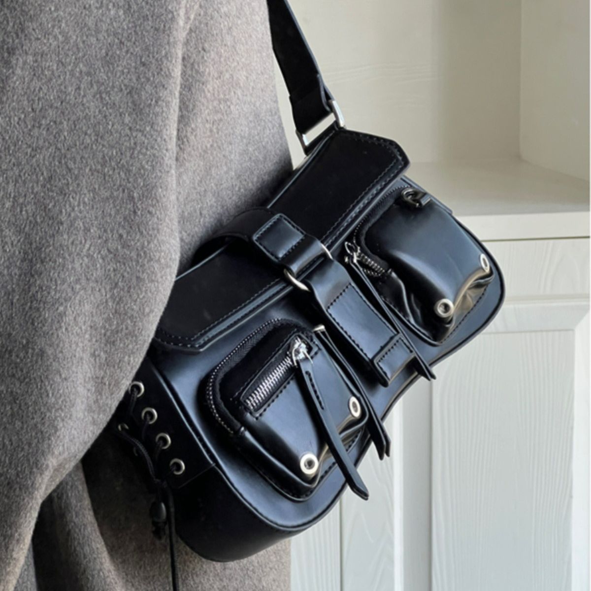 High-grade Female Motorcycle Sweet Cool Hot Baguette Women's Shoulder Bag