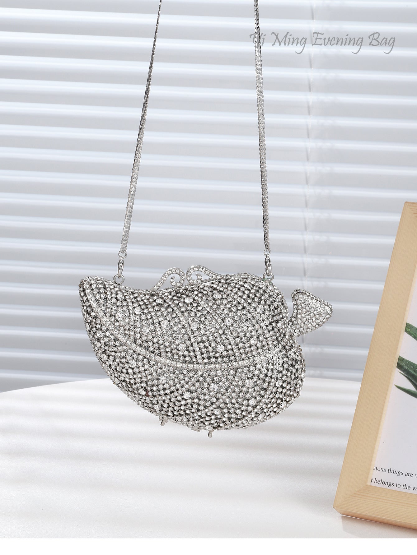 Women's Creative Portable Diamonds Banquet Leaf Alloy Women's Clutch