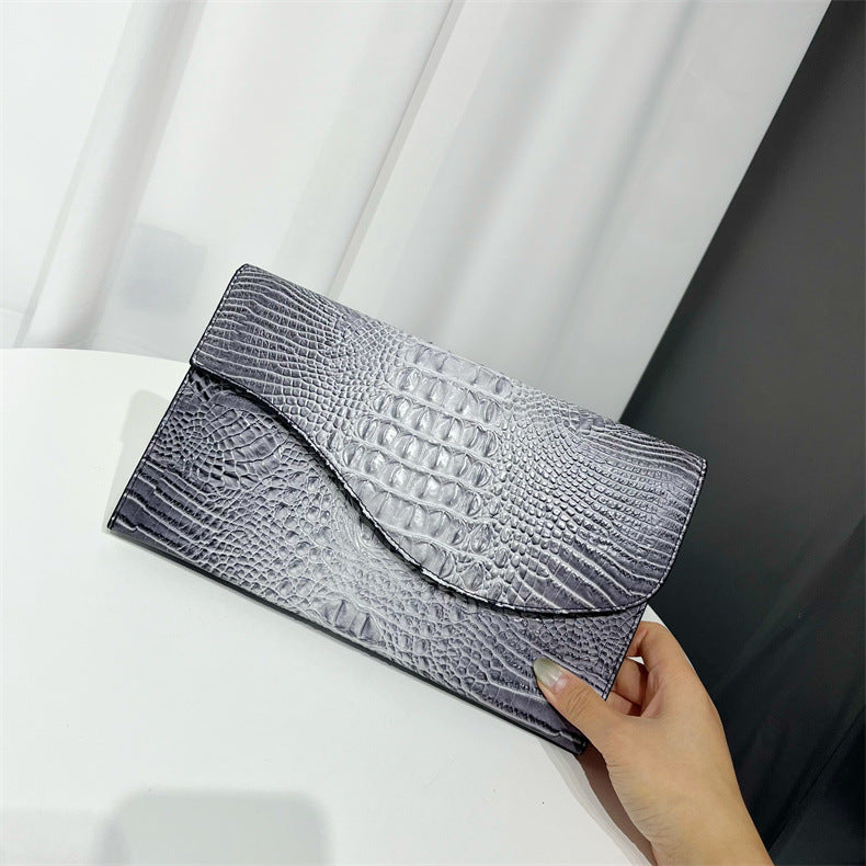 Women's Textured National Style Change Crocodile Pattern Women's Clutch