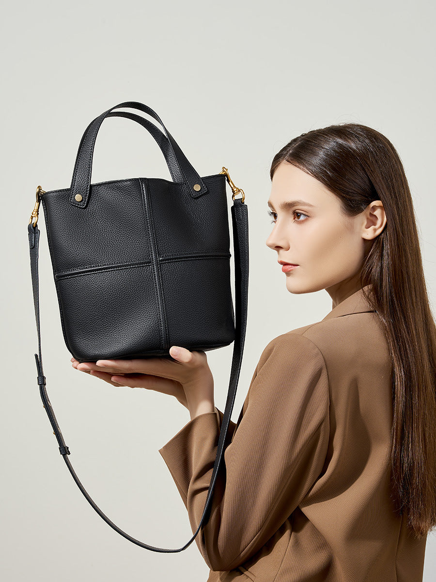 Autumn Niche Versatile High Quality First Layer Cowhide Commuter Elegant Women's Messenger Bag