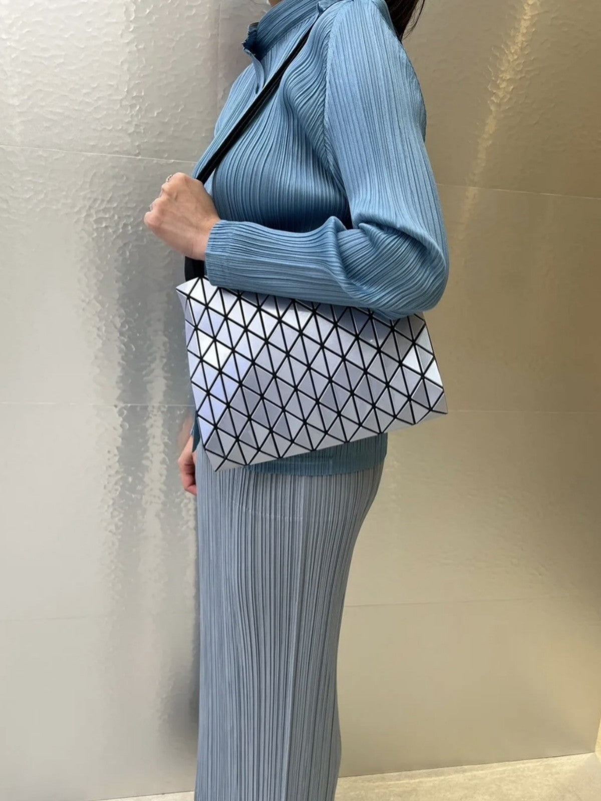 Women's Rhombic Vertical Honeycomb Fashion Metal Diamond Bags
