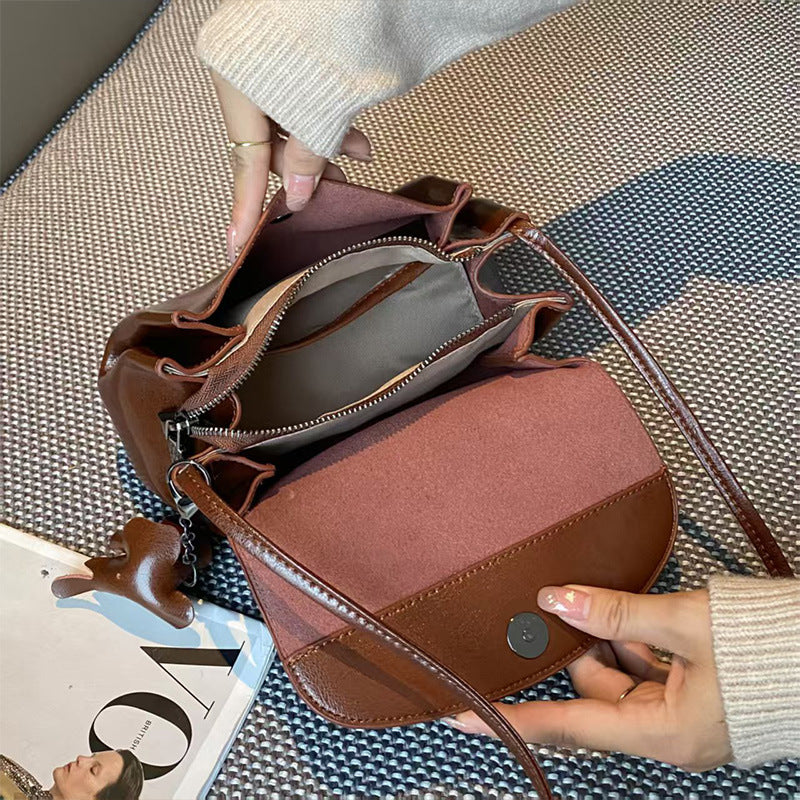 Oil Wax Cowhide Retro Minority Cloud Genuine Phone Bags
