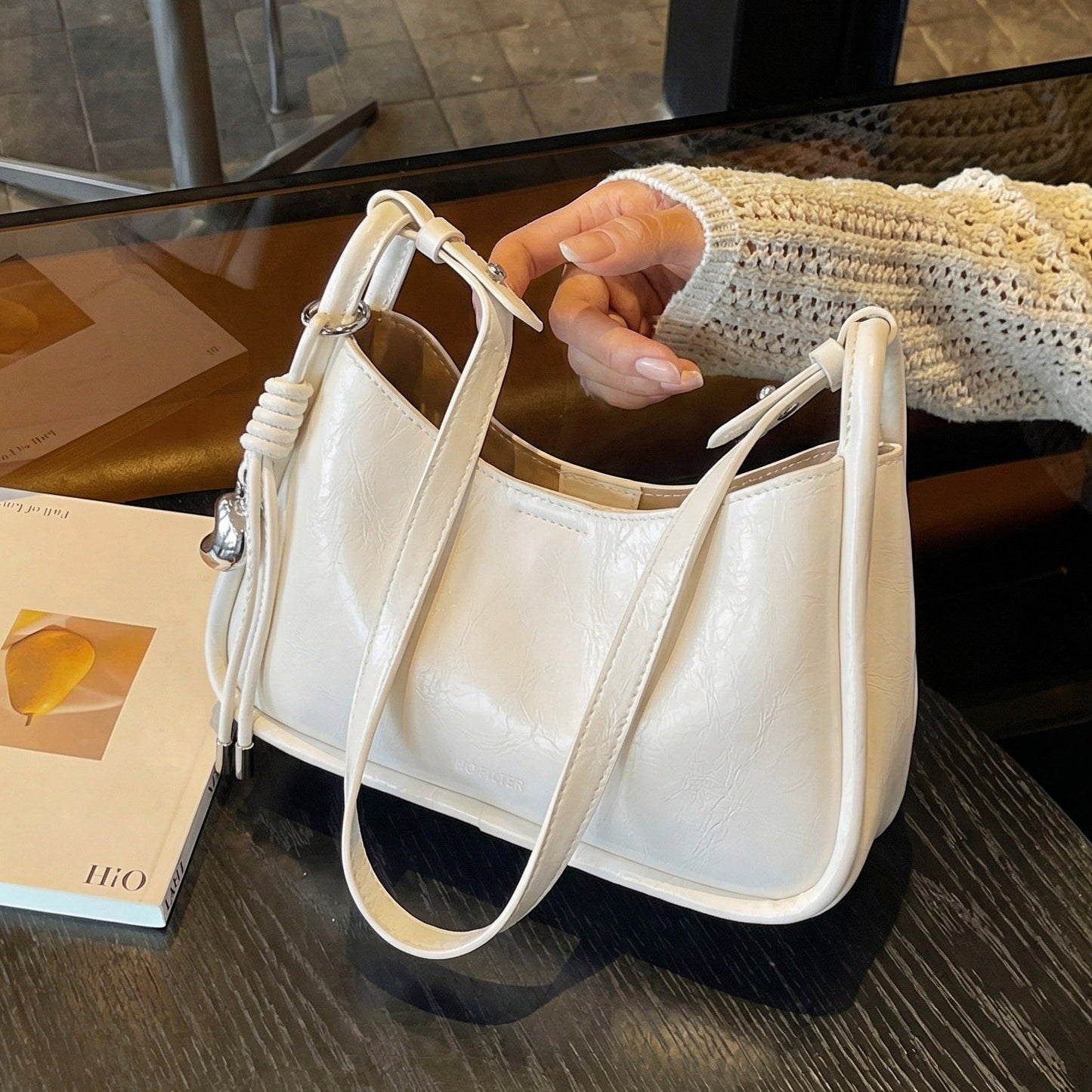 Women's Fashion Niche Super Popular Retro Exquisite Cross Bucket Bags
