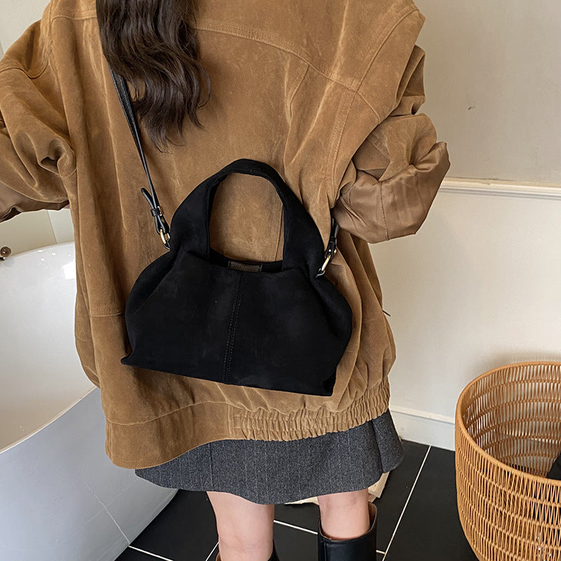 Women's Fashionable Pleated Cloud Large Capacity Portable Trendy Western Bags