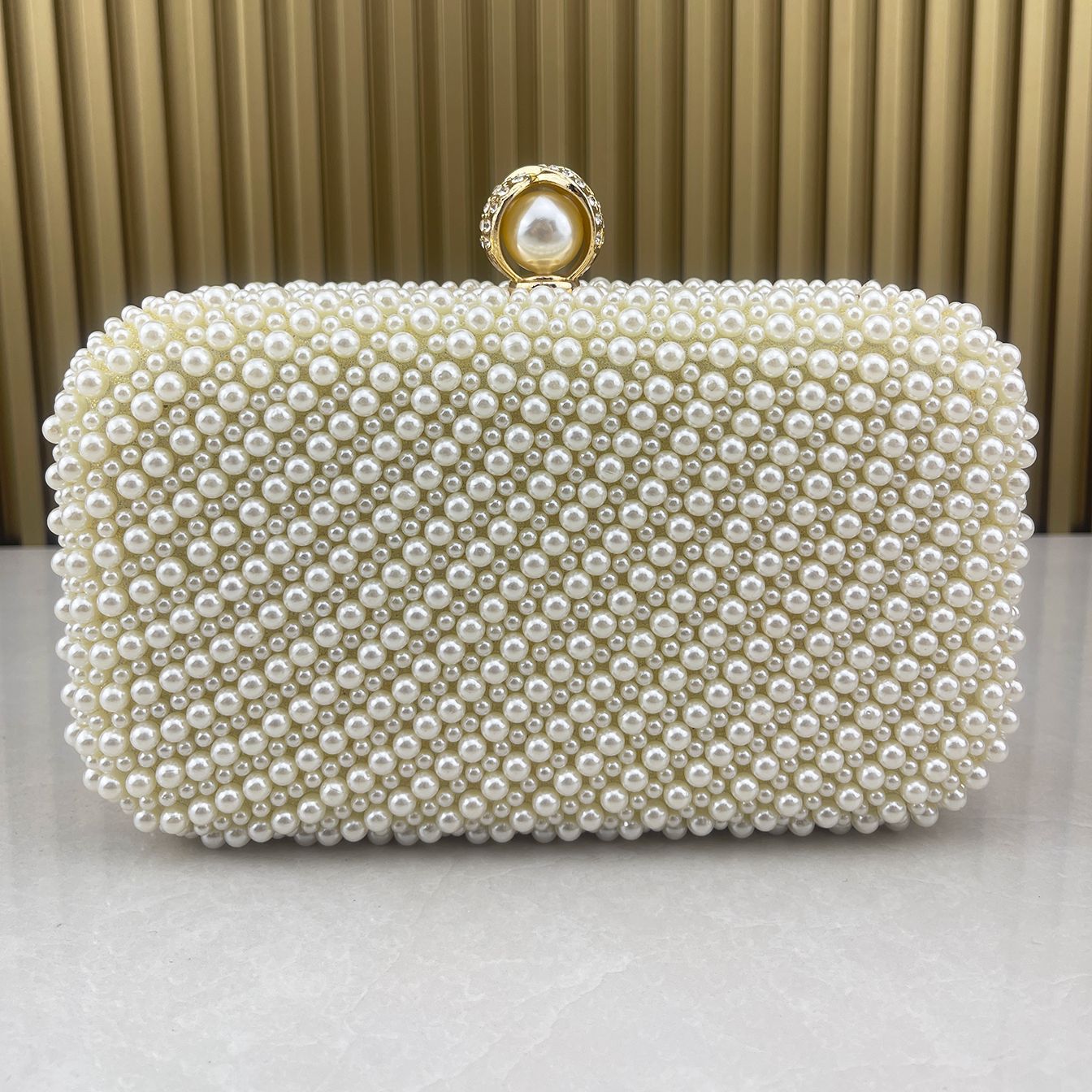 Butterfly Arc Pearl Banquet Dress Garment Dinner Bag