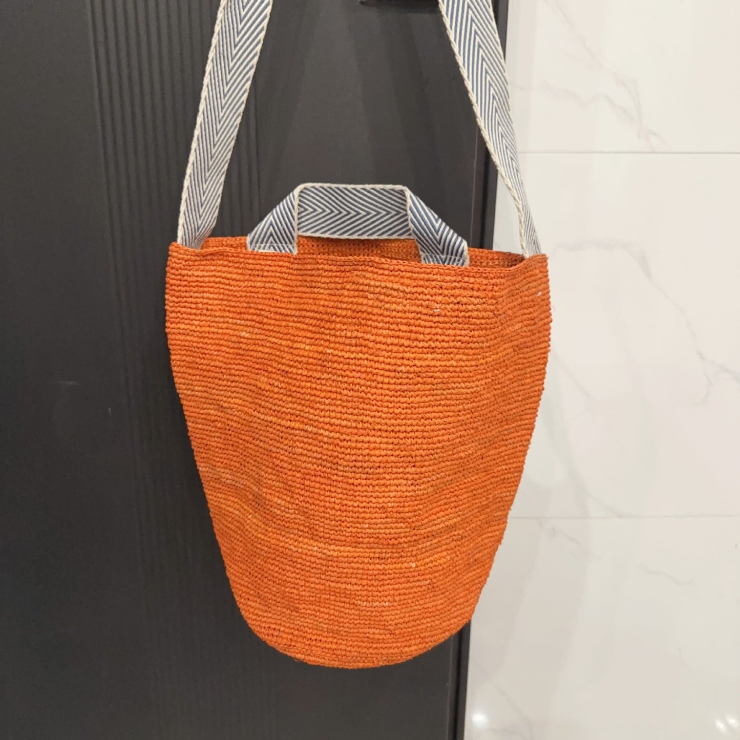 Women's Capacity Straw Hand Crocheting Raffia Vacation Women's Messenger Bag